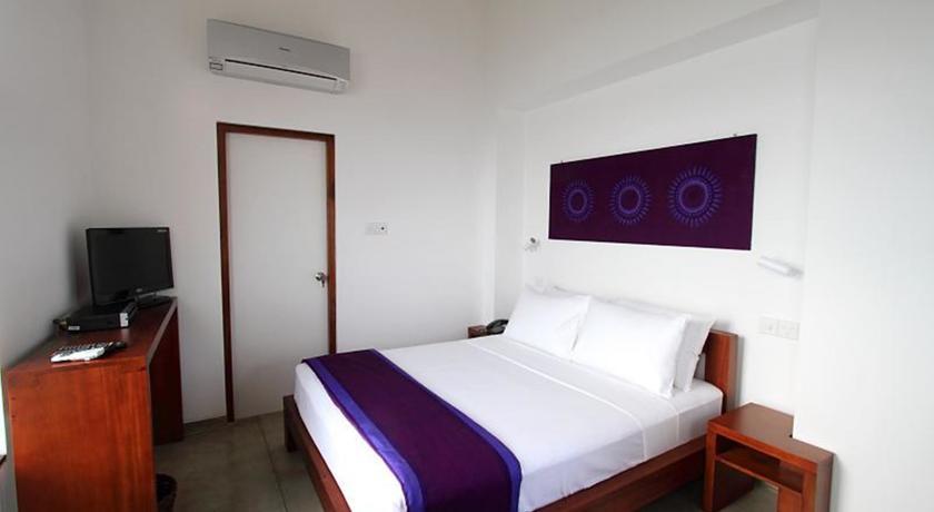 The Ocean Front By The Serendipity Collection Colombo Exterior photo