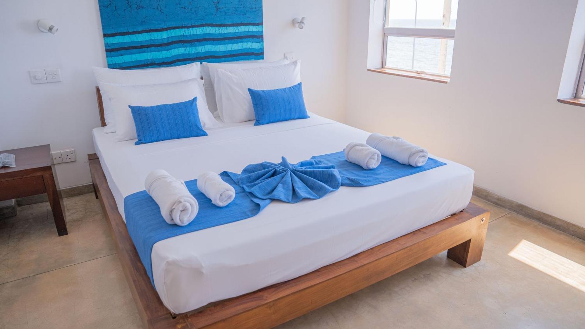 The Ocean Front By The Serendipity Collection Colombo Exterior photo