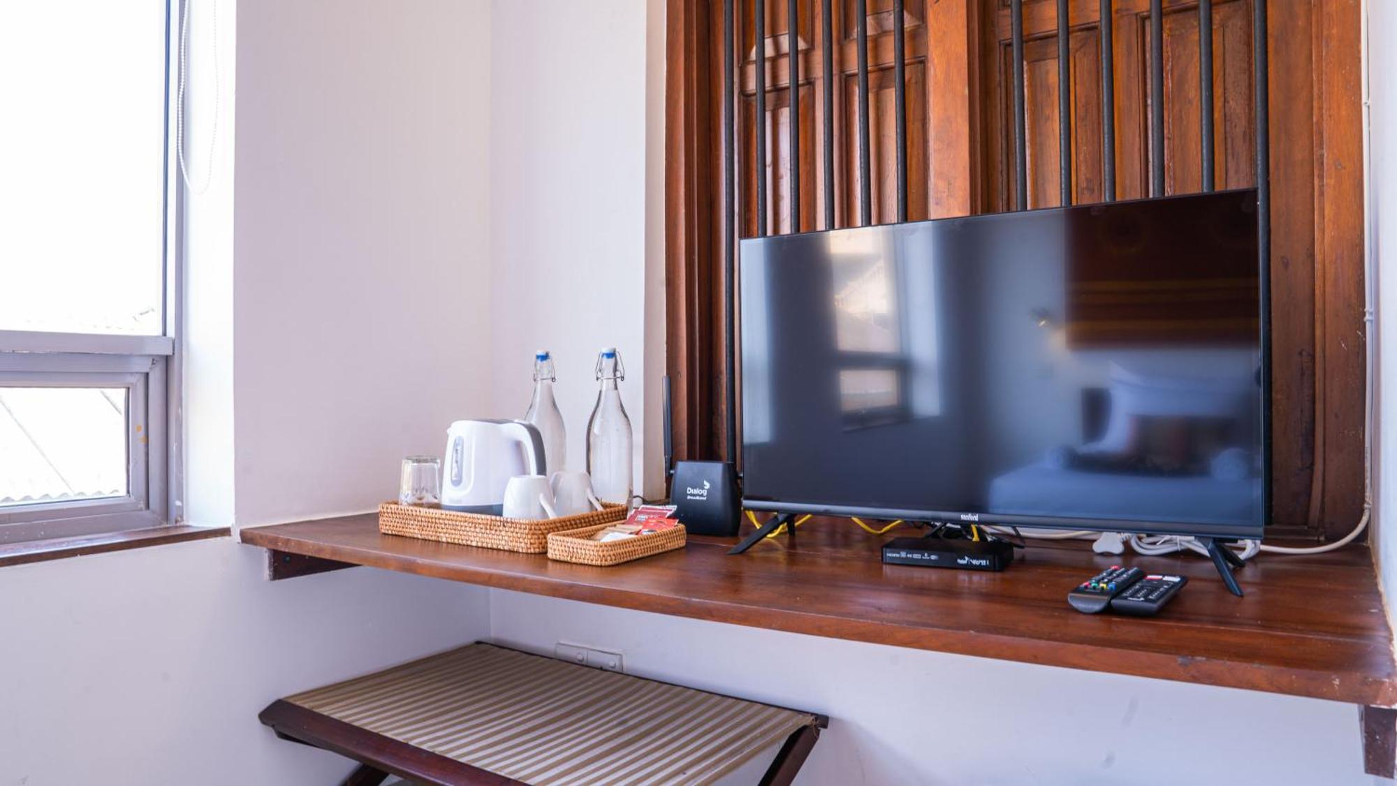 The Ocean Front By The Serendipity Collection Colombo Exterior photo