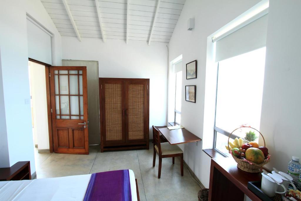 The Ocean Front By The Serendipity Collection Colombo Exterior photo